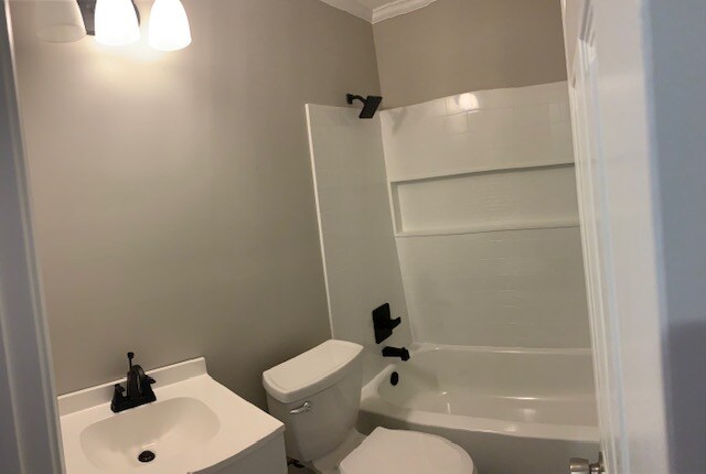 Building Photo - 2218 Concord St