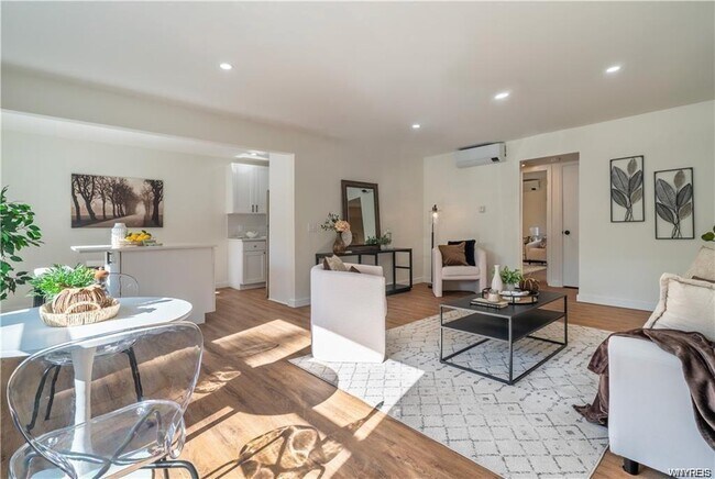 Building Photo - 538 Linwood Ave