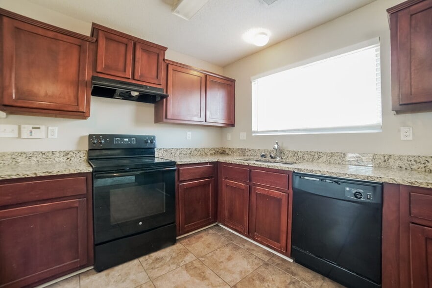 Building Photo - 10038 Chariden Dr