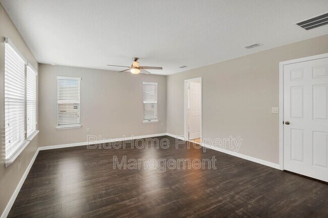 Building Photo - 8171 Red Stopper Ln