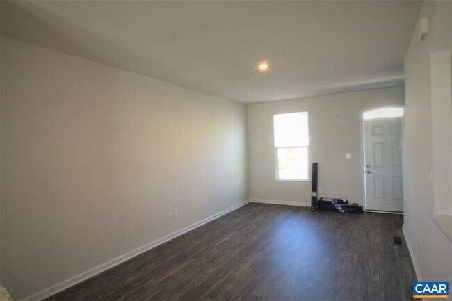 Building Photo - 2087 Elm Tree Ct