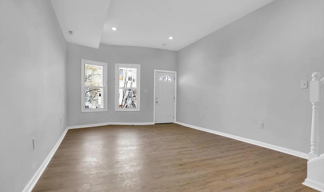 Building Photo - Beautifully Updated Townhome in Prime Location – Move-In Ready!