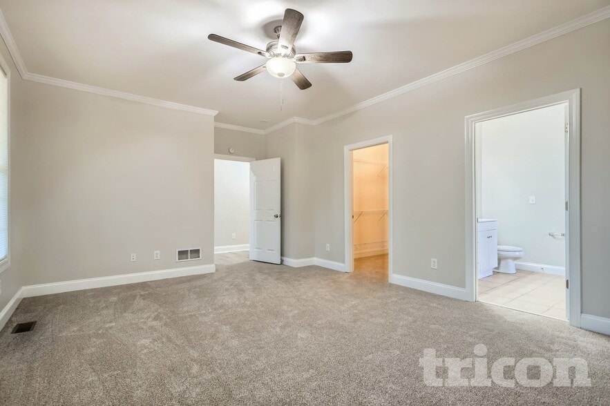 Building Photo - 2485 Highland Golf Course Cir SE