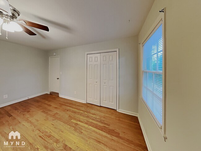 Building Photo - 6489 Lynn Dale Ln