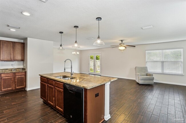 Building Photo - 499 Portside Dr