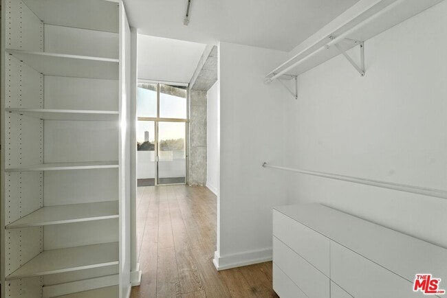Building Photo - 1155 N La Cienega Blvd