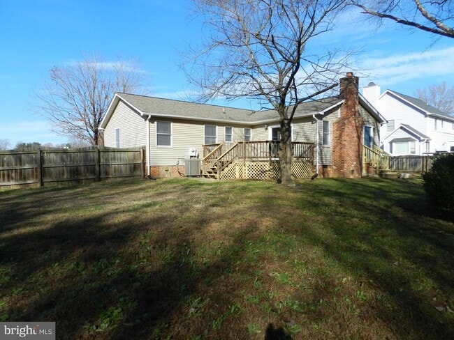 Building Photo - 206 Gerber Dr