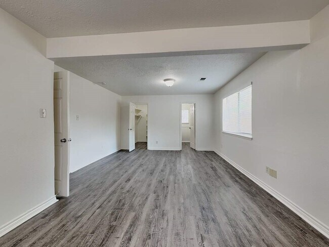 Building Photo - 13503 Meisterwood Dr