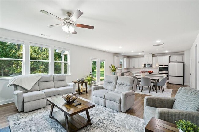 Building Photo - 2424 Pinnae Pl