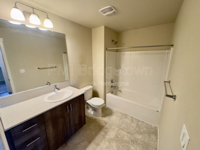 Building Photo - 16401 NW Chadwick Way