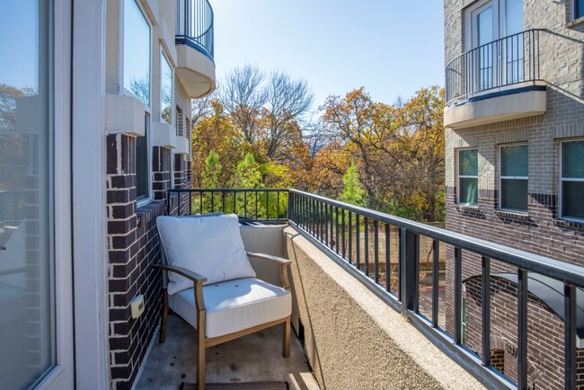 Balcony on 2nd floor - 1211 Beaconsfield Ln