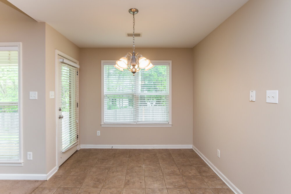 Building Photo - 5837 Stonewall Dr