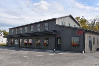 Building Photo - 225 Clinton Rd