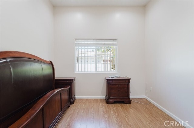 Building Photo - 833 E Verdugo Ave