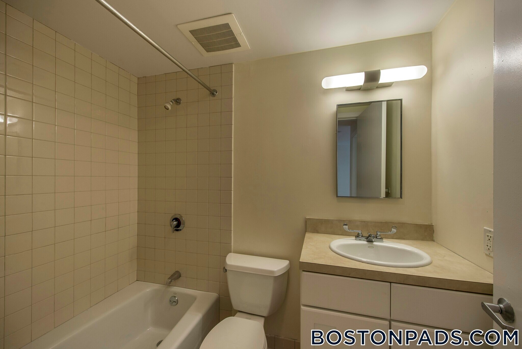 Building Photo - 40 Boylston St