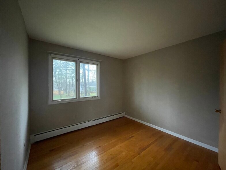 Building Photo - 139 Burleigh Dr