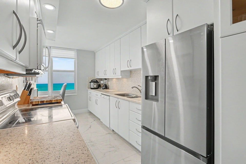 Building Photo - 4280 Galt Ocean Dr