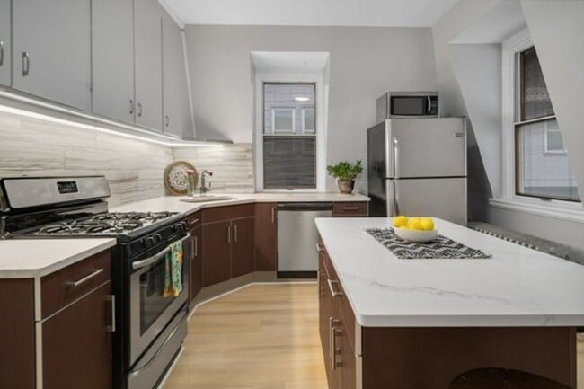 103 C - 101 N Quarry St