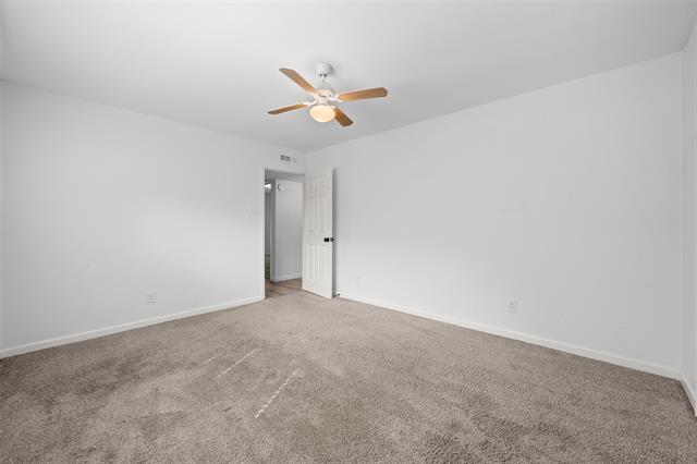 Building Photo - 2901 Woodhaven