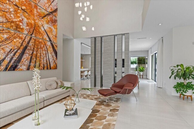 Building Photo - 7440 NW 100th Ct