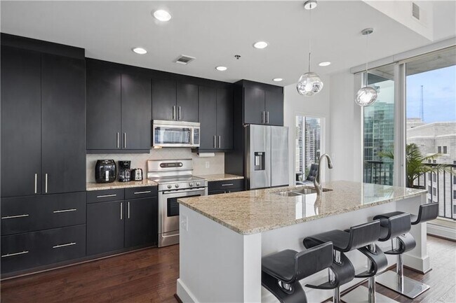 Building Photo - 1080 Peachtree St NE