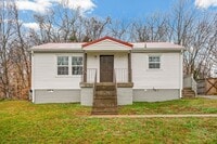 Building Photo - Renovated 2 bedroom home for rent Near Downtown Clarksville!
