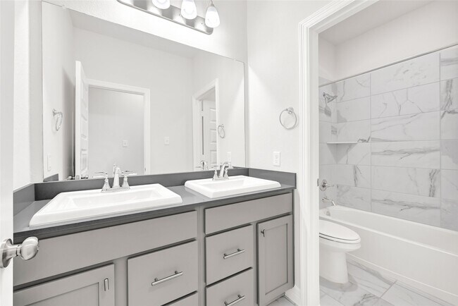 Building Photo - 9319 Galloway Wds Trl