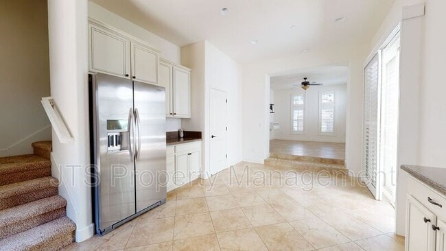 Building Photo - 1349 Piper Pl
