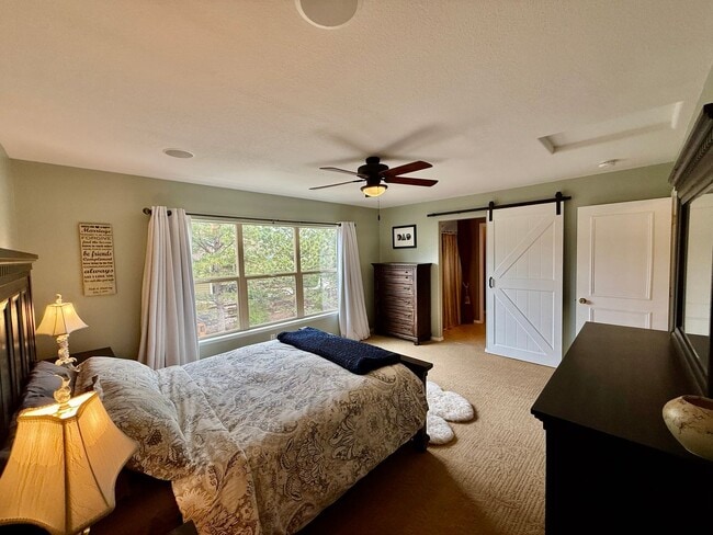 Building Photo - Stunning 4-Bedroom Home with Loft and Fini...