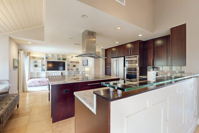 Building Photo - 7507 Westmoreland Dr