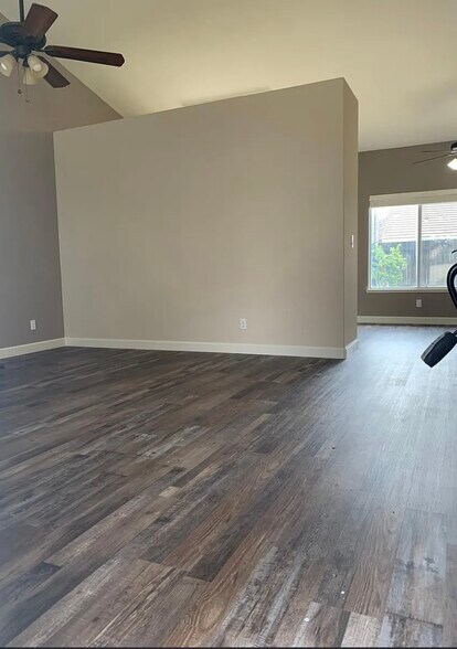 Building Photo - 1642 Prentiss Dr