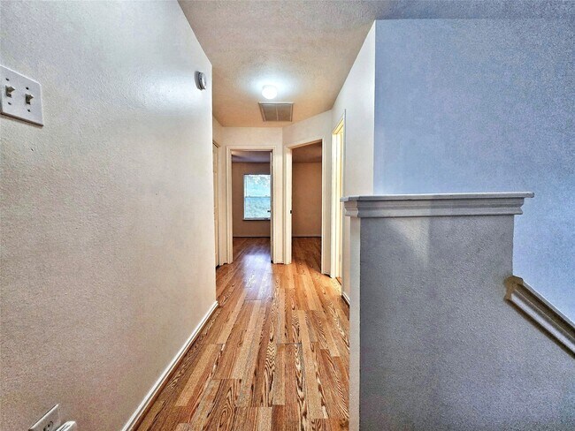 Building Photo - 127 Anise Tree Pl