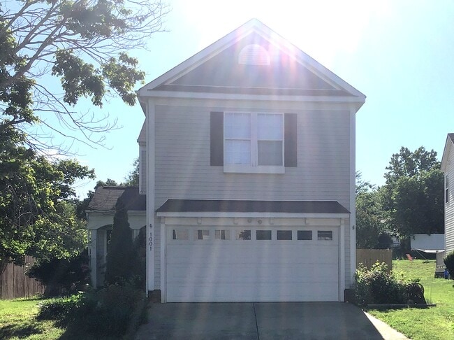 Primary Photo - 1001 Great Falls Dr