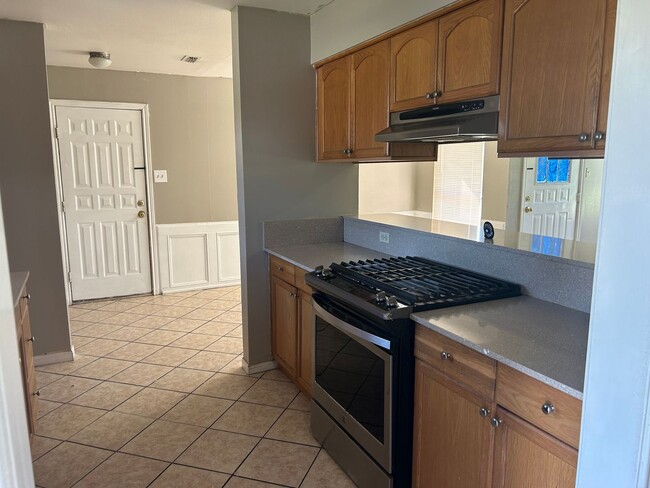 Building Photo - 7101 Premont Dr