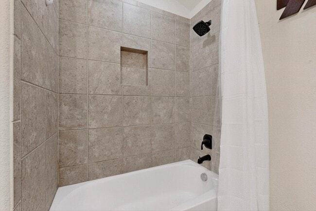 Building Photo - 1801 Velarde Rd