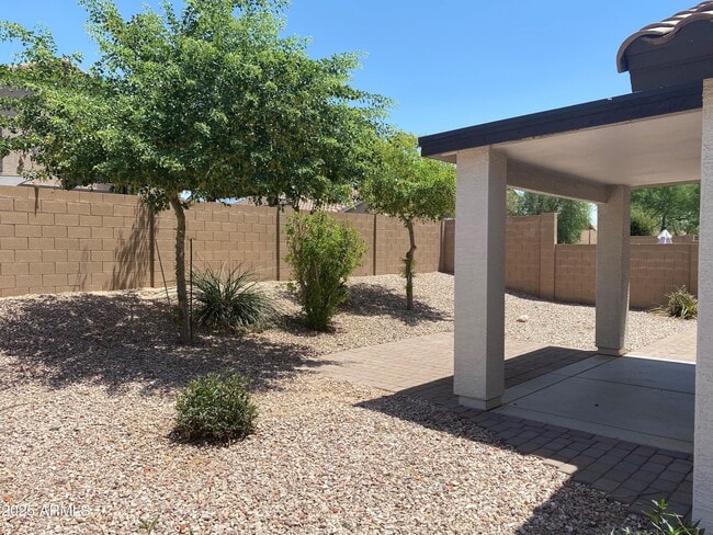 Building Photo - 22250 W Twilight Trail