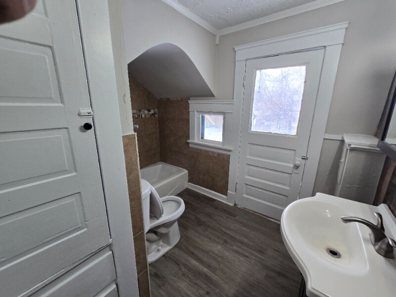 Building Photo - 1724 Cliffview Rd