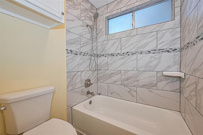Building Photo - 5127 Smokey River Dr