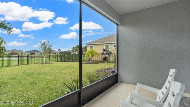 Building Photo - 8032 Mocan Ct
