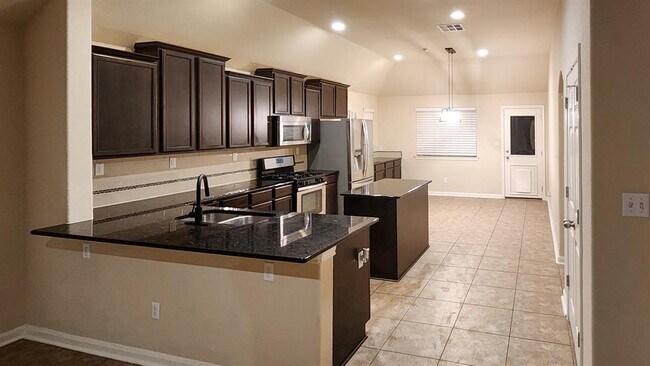 Building Photo - 705 Wiltshire Dr
