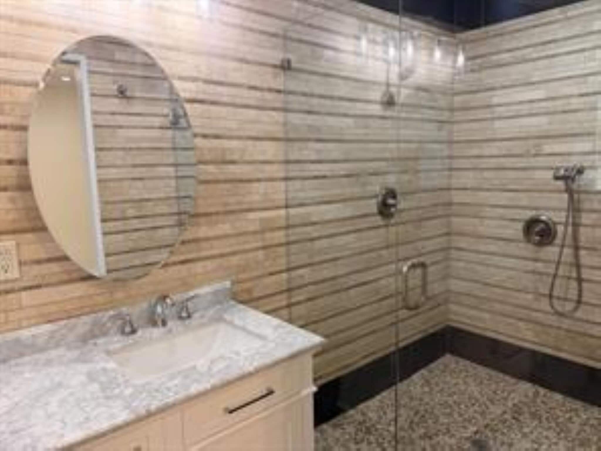 Building Photo - 2018 NE 14th Ct