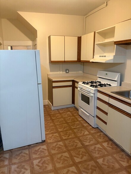 Building Photo - 3403 Park Heights Ave