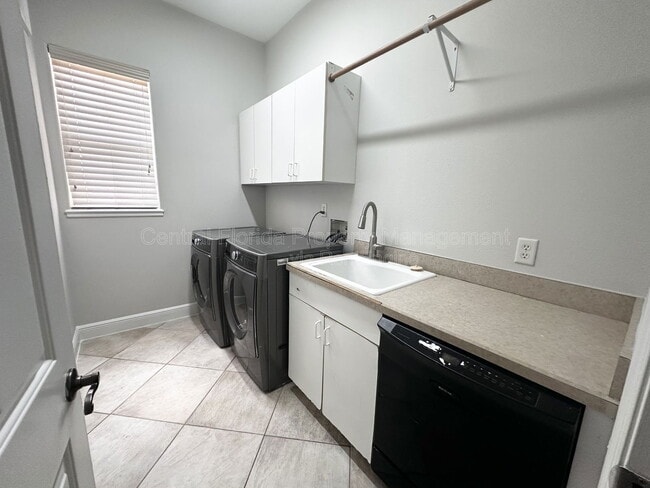 Building Photo - 5027 Keeneland Cir