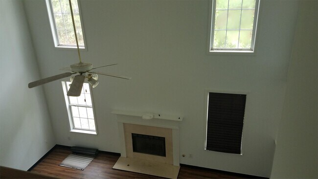 Building Photo - 3000 Havenwood Way