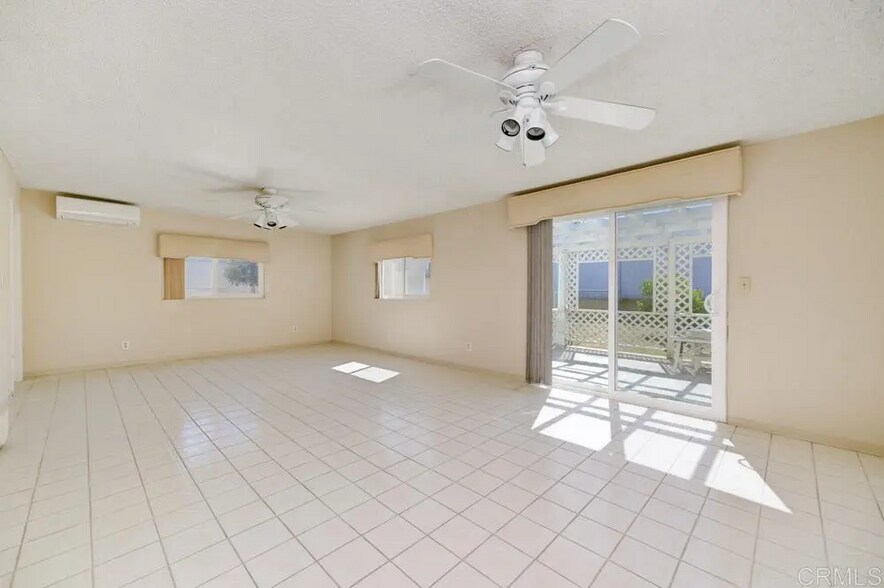 Building Photo - 6435 Bullock Dr
