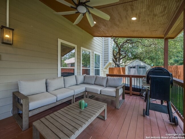 Building Photo - 19606 Flair Oak