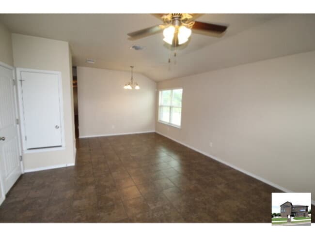 Primary Photo - 917 Brookview Dr