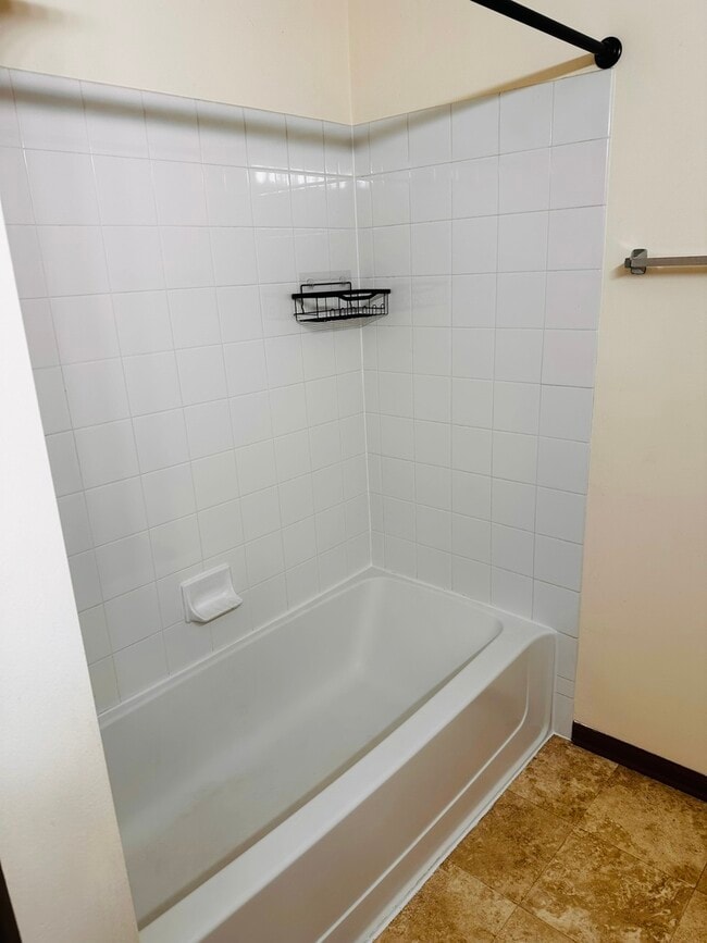 Building Photo - 2903 Falling Waters Dr