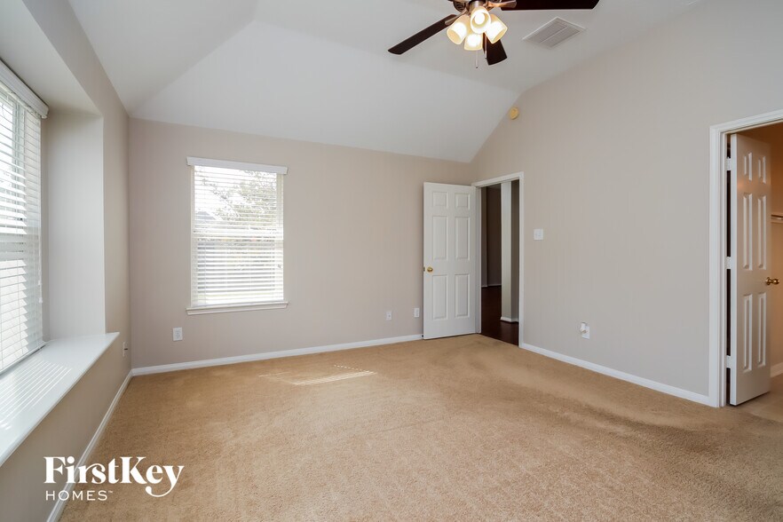 Building Photo - 11507 Chippewa Ridge Ct