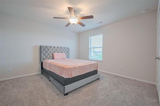 Building Photo - 7076 Silverleaf Oak St